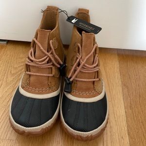 NWT Sorel waterproof rain boots